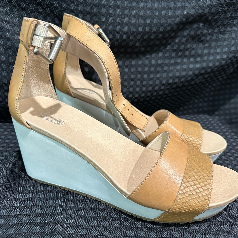 Dr. Scholl's Beige Footbed Sandals
